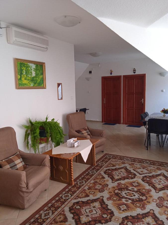 Agria Wellness Guesthouse Eger Eksteriør billede