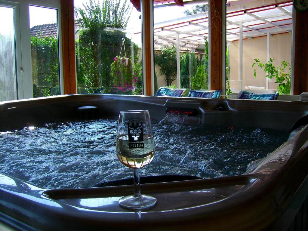 Agria Wellness Guesthouse Eger Eksteriør billede